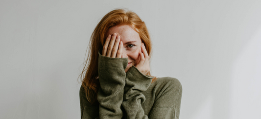 Retinol, Retinal y Bakuchiol para rosácea: ¿Cuál es mejor para tu piel?